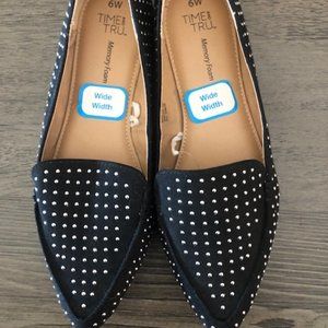 Black silver stud flats slip on shoes 6 wide